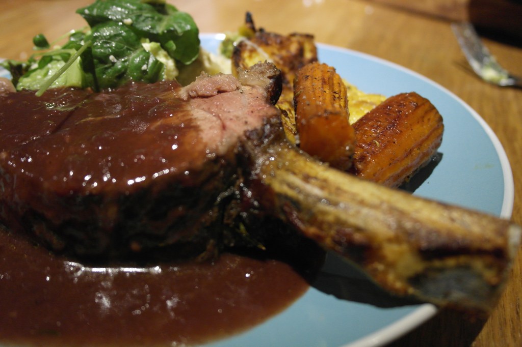 Add some red wine gravy and it ready for my belly. See the pretty little carrots AJ made