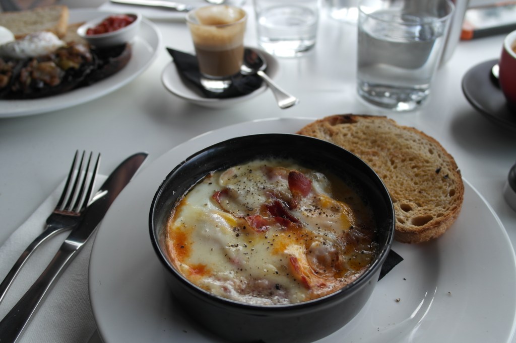Baked eggs