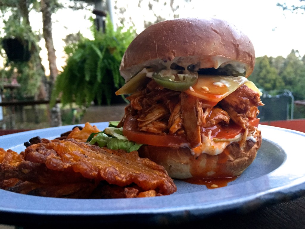 smoked pulled chicken burgers