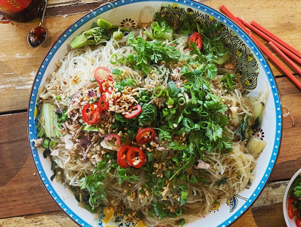 Singapore noodles with&nbsp;prawns