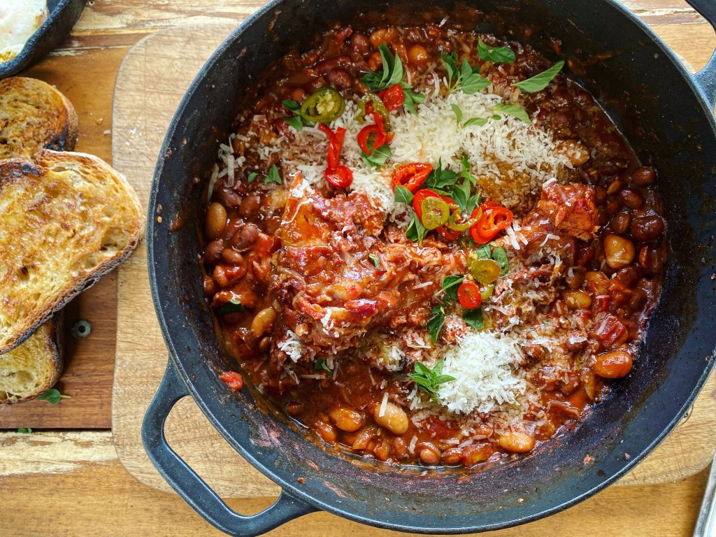 Hammy baked beans in the&nbsp;BBQ